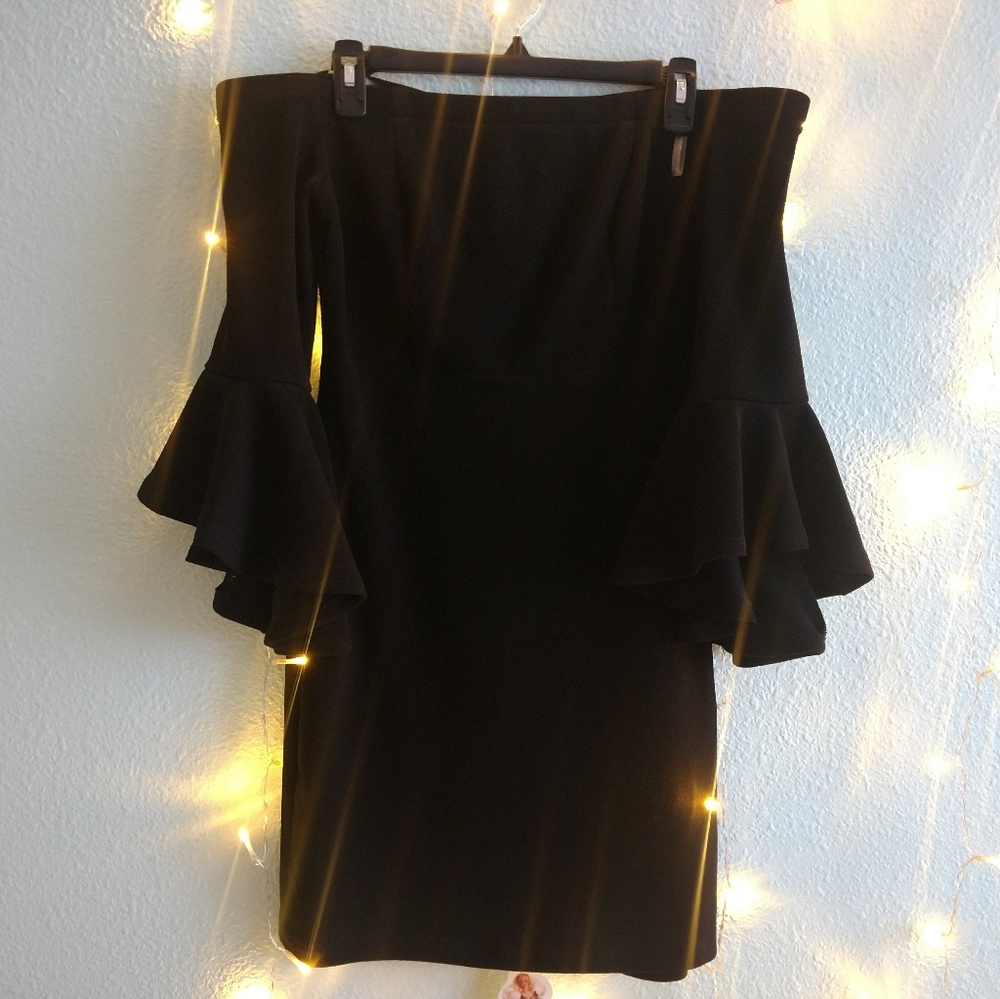 NWOT***Ruffle Sleeve Off-Shoulder Dress